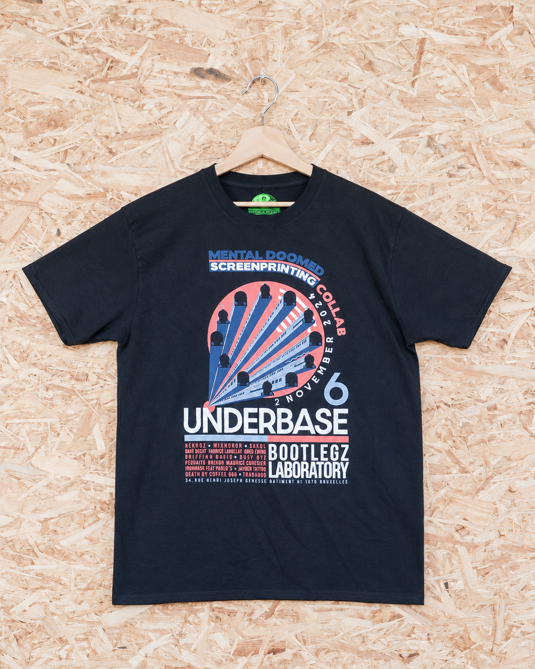 Sérigraphie 3 couleurs, t-shirt noir, devant